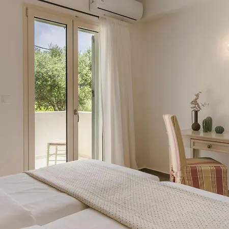 The Seasons 斯沃伦塔