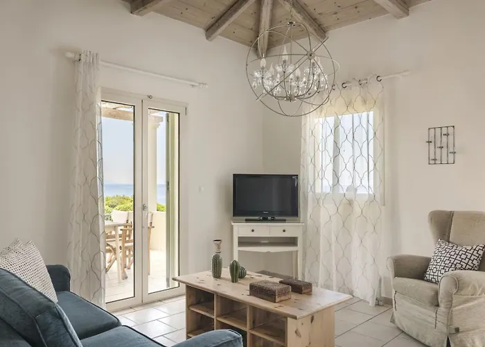 The Seasons Villa *